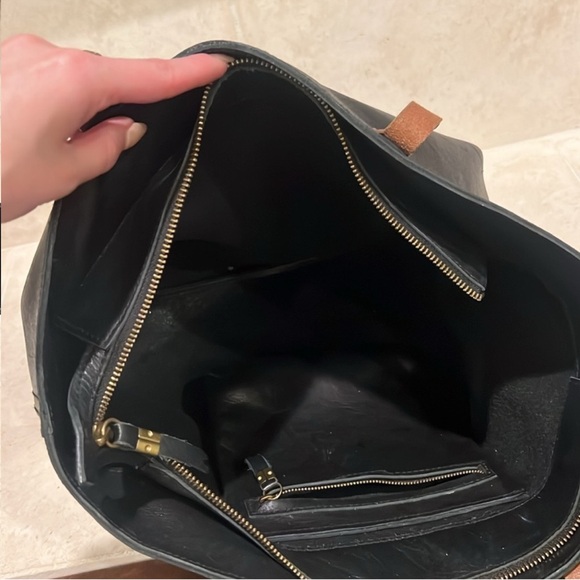 Madewell Leather Tote Black - Picture 9 of 13